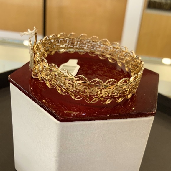 Gold filigree Bracelet in 10k - Picture 1 of 8